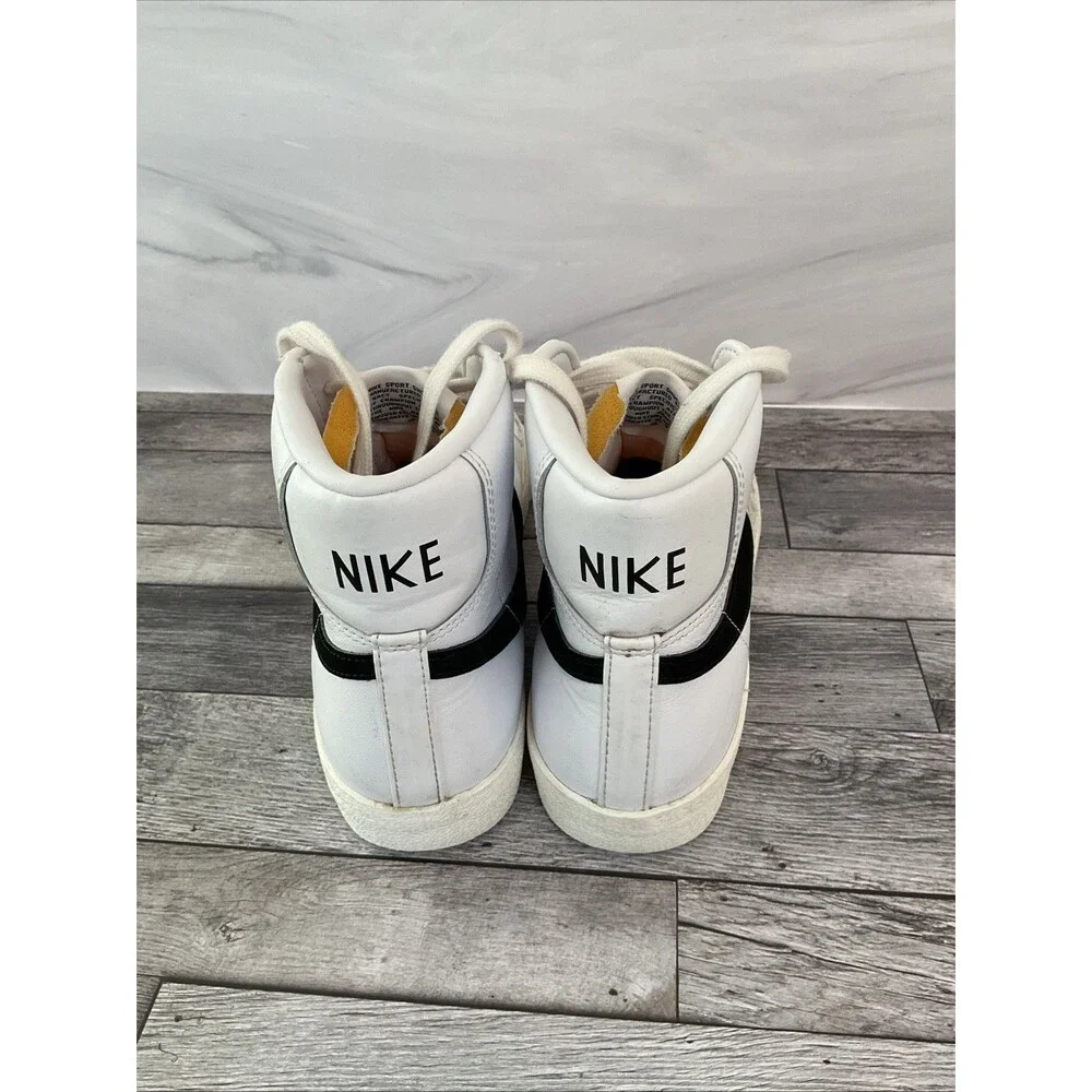 Nike Blazer Mid '77 Vintage White Black BQ6806-100 Og Men's Size 8.5 US